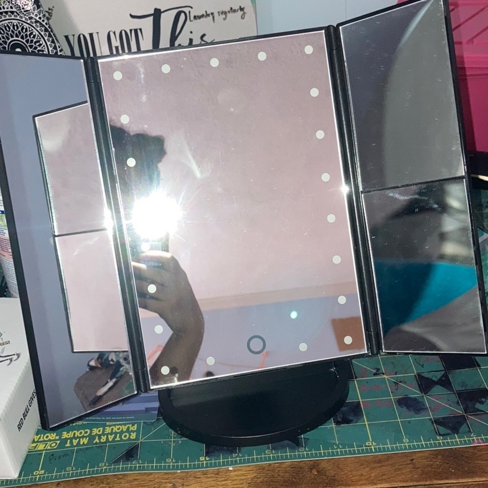 Tri-fold Vanity light up mirror w/ cord